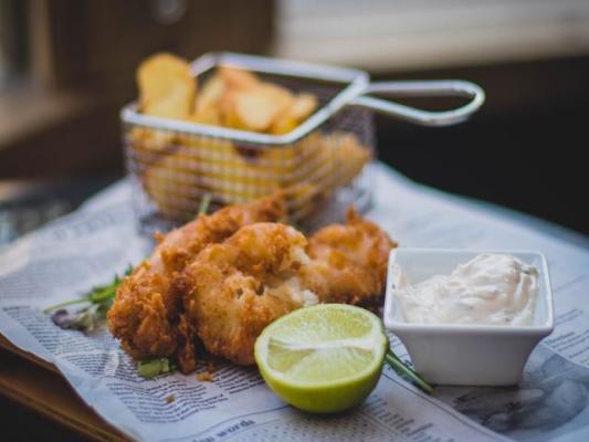 Well Established Surf & Turf Restaurant & Bar