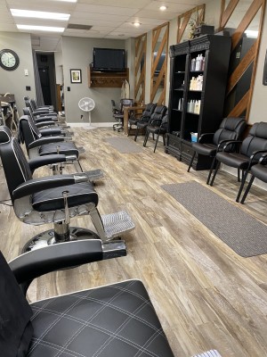 Move In Ready/ Barbershop-Salon