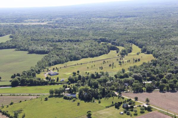 9-Hole Golf Course For Sale In Monteregie