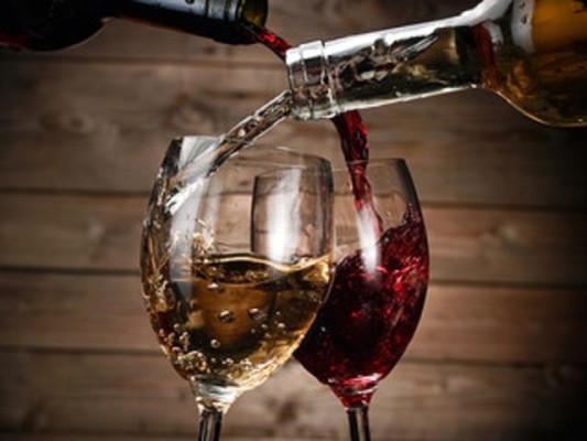 Fairfax Area Wine Store w/Onsite Tastings & Cafe
