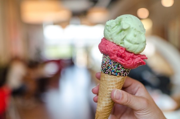 Location/ Authentic Ice Cream + Coffee Shop