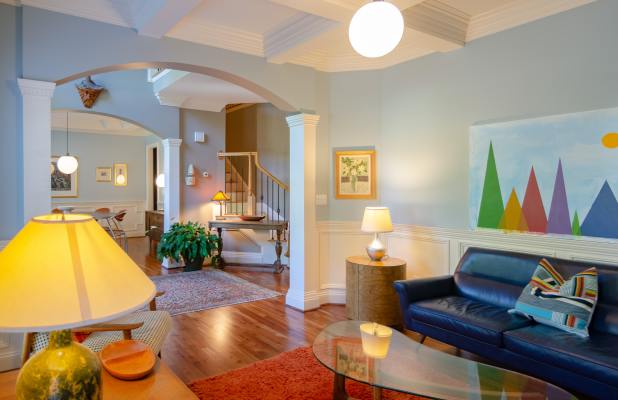 Large Furniture Store with Excellent Profits