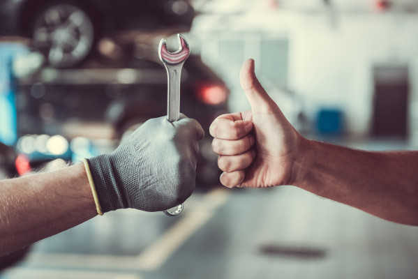 8 Bay Auto Repair Franchise in Busy Location
