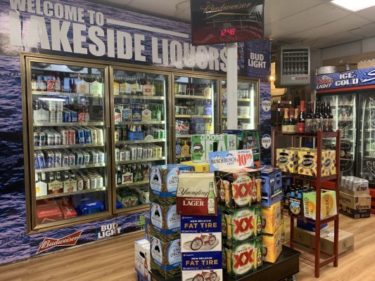 Lakeside Liquors Middlefield, Ct