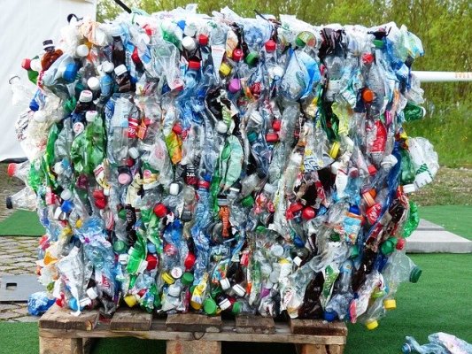 Las Vegas Recycling Center w Real Estate Included