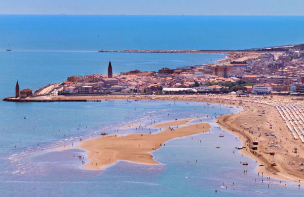 Hotel for Sale Near the Beach in Caorle