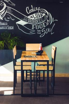 Fully Equipped Restaurant On Garnet Ave-PB