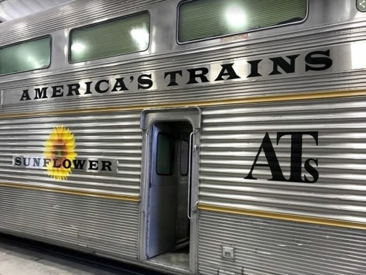 Dominant U.S. Luxury Vacation Train Operation