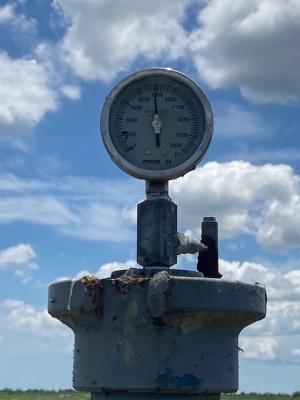 Deep Oil & Gas Wells