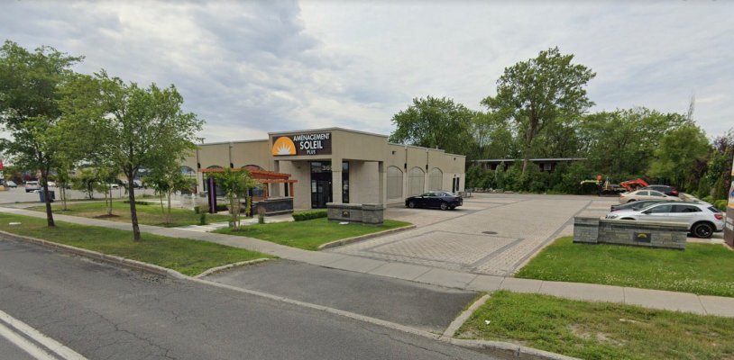 Magnificent Building for Sale in Greenfield Park