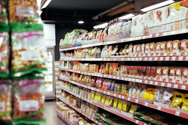Neighborhood Convenience Store in Busy Location