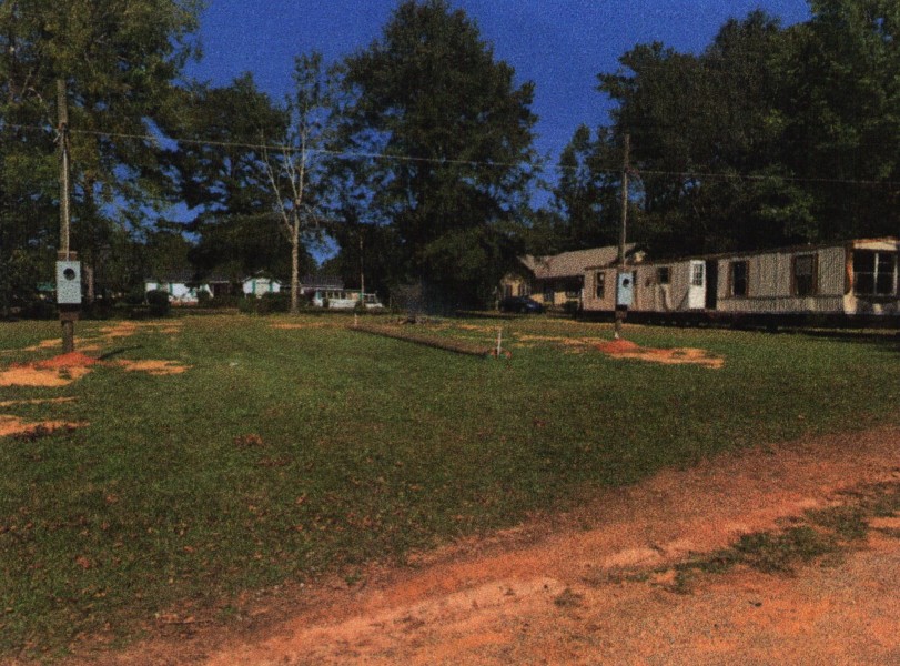 Private Investment Pine Park Mobile Home Marion, AL
