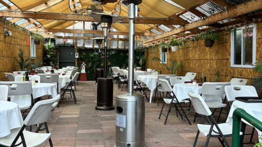 Authentic Italian Restaurant For Sale in New York