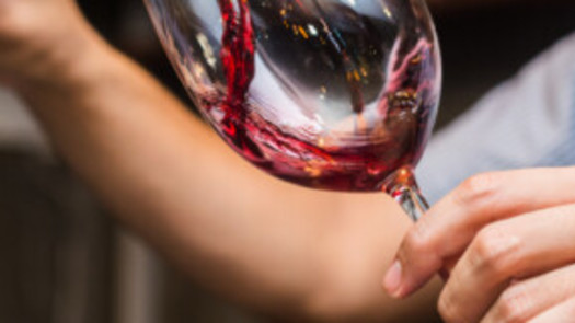 Charming Wine Bar in Central Location