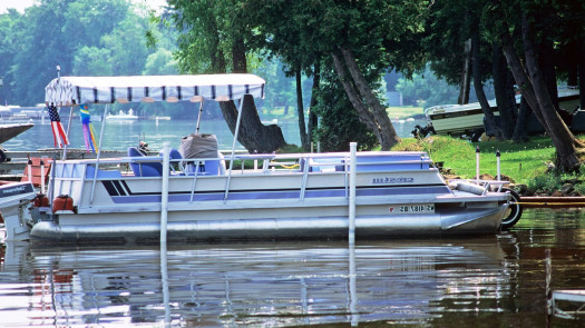 Dock And Lift Business With Boat Winterization