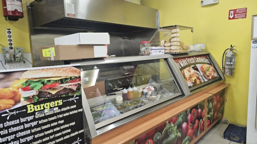 High-Traffic Corner Deli - Breakfast & Lunch Spot