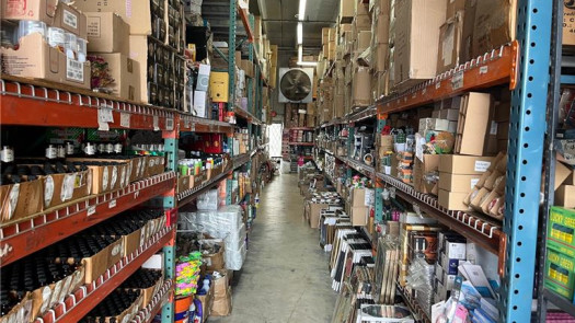 Cash & Carry Wholesale / Retail Warehouse For Sale