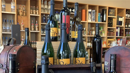 Turn Key High End Absentee Liquor Store in Bergen