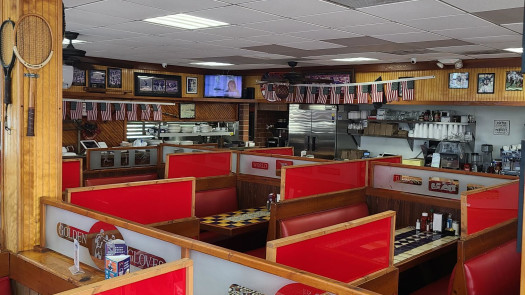 Landmark Diner on Major Intersection