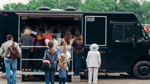 Seafood Food Truck Best Crabs & Crab Cakes