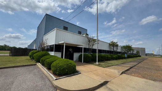 Foreclosure Auction - 64,388 +/- SF Industrial Bui