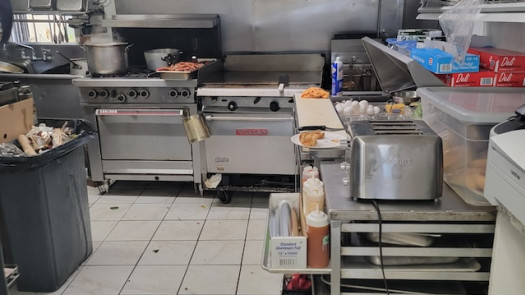 Bar and Burgers Restaurant for Sale in New York