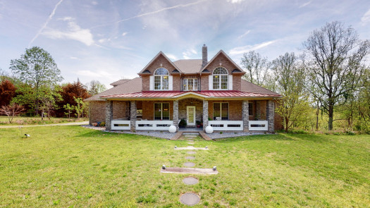 Luxury Home Plus Land For Sale In Middle Tennessee