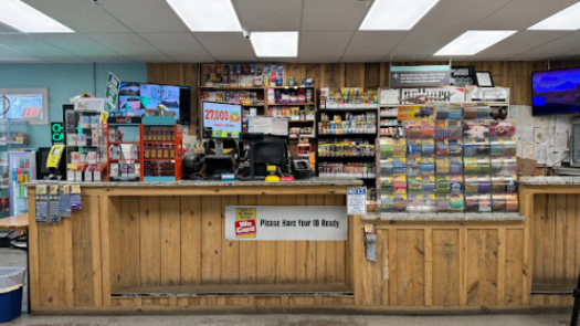 Gas Station w/ Property just 20 Min from Rome, GA