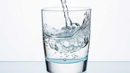 Naturally Sparkling Carbonated Mineral Water