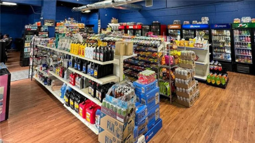 Absentee-Owned Gas Station With Property in Dalton