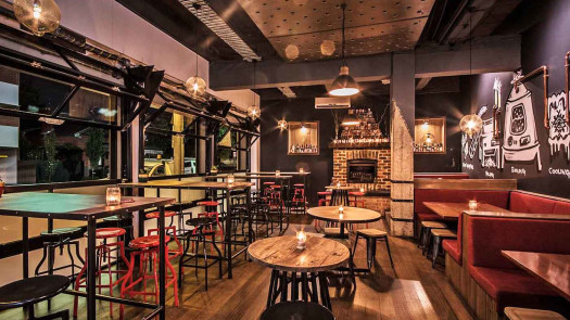 Turnkey Restaurant & Bar with Full Liquor License