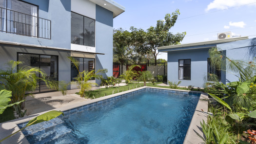 Turnkey Multi-Family  with Guest House