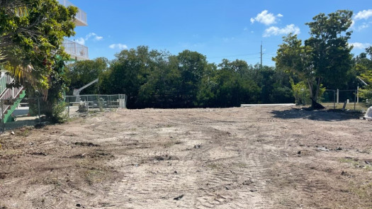 Rare Waterfront lot in the Florida keys