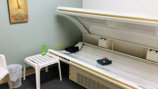 Established Tanning Salon
