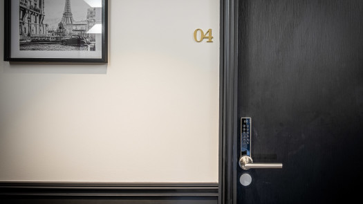 For Sale: Hôtel Near Paris