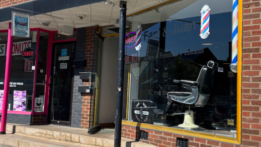 Barbershop for Sale / Barberie à vendre