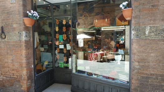 Historic Leather Workshop for Transfer – Siena