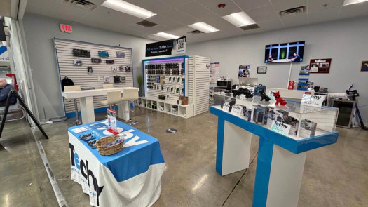 Reduced / Turnkey Tech Repair Franchise Inside Walmart / Owner-Operated /Cha