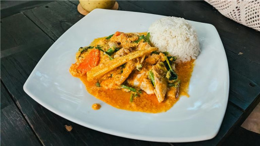 Thai Restaurant with Real Estate