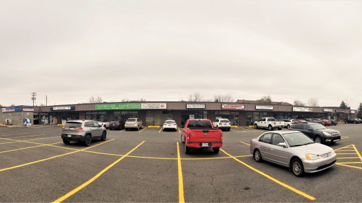 1,200 space for rent -- Sainte-Julie