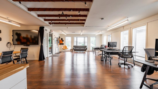 Very Nice 881 Sqft Space Minimum Lease 1 Year