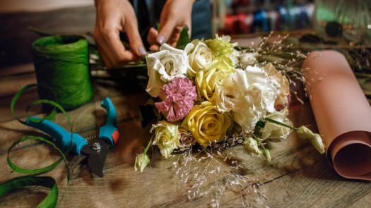 Under Contract - Independent Flower Shop