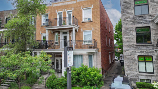 Very Large Semi-Commercial 5Plex For Sale In Mtl