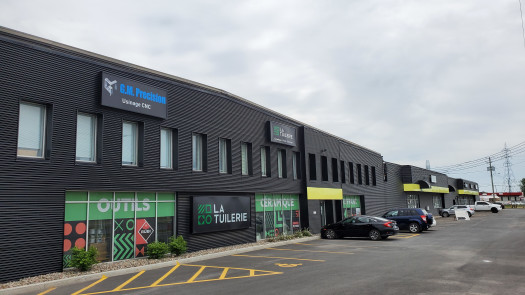 1750 sq. ft. industrial premises for rent in St-Jean