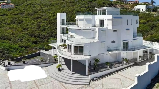 Hotel Boutique — Oyster Pond — Sint Maarten