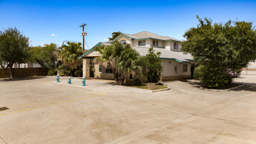 Established Veterinary Hospital For-Sale