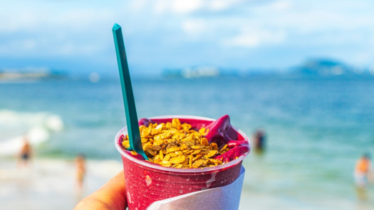 High-Performing Acai & Coffee Bar with Residence