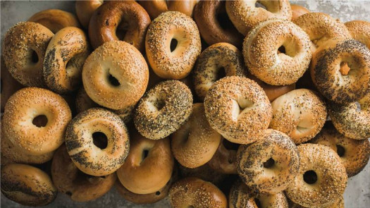 Popular Bagel Store in Bergen County on busy main