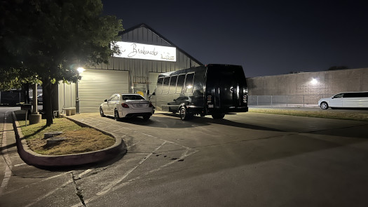 4 Bay Shop / Work-Live