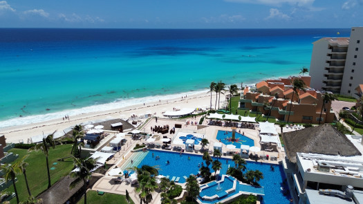 Investment Beach Villa in Cancun